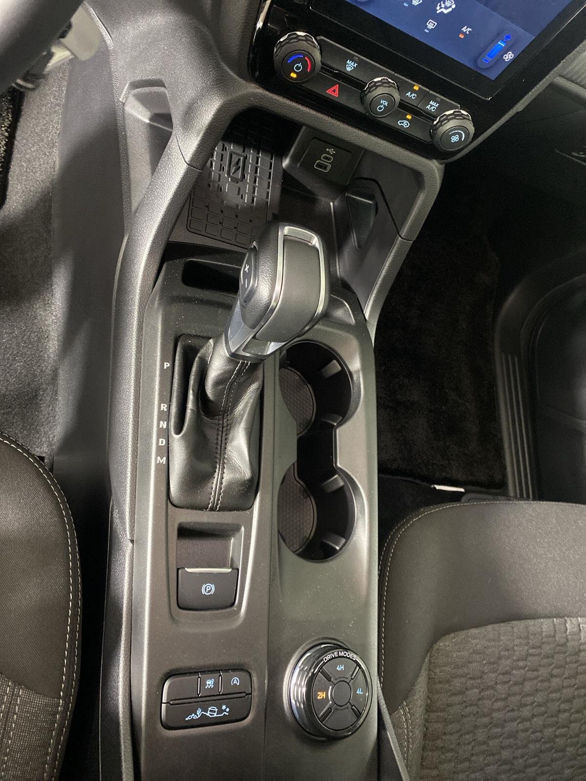Used 2025 Oxford White Ford XLT image 24