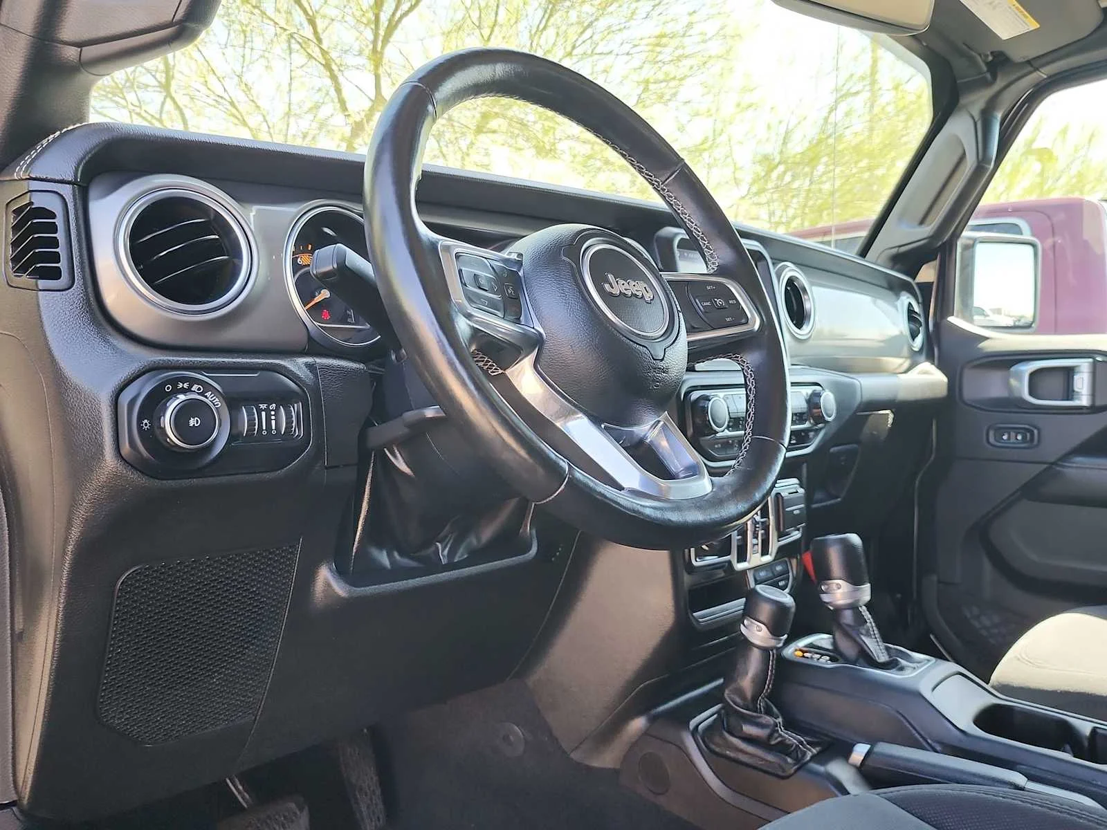 Used 2022 Black Clearcoat Jeep Unlimited Sahara image 10