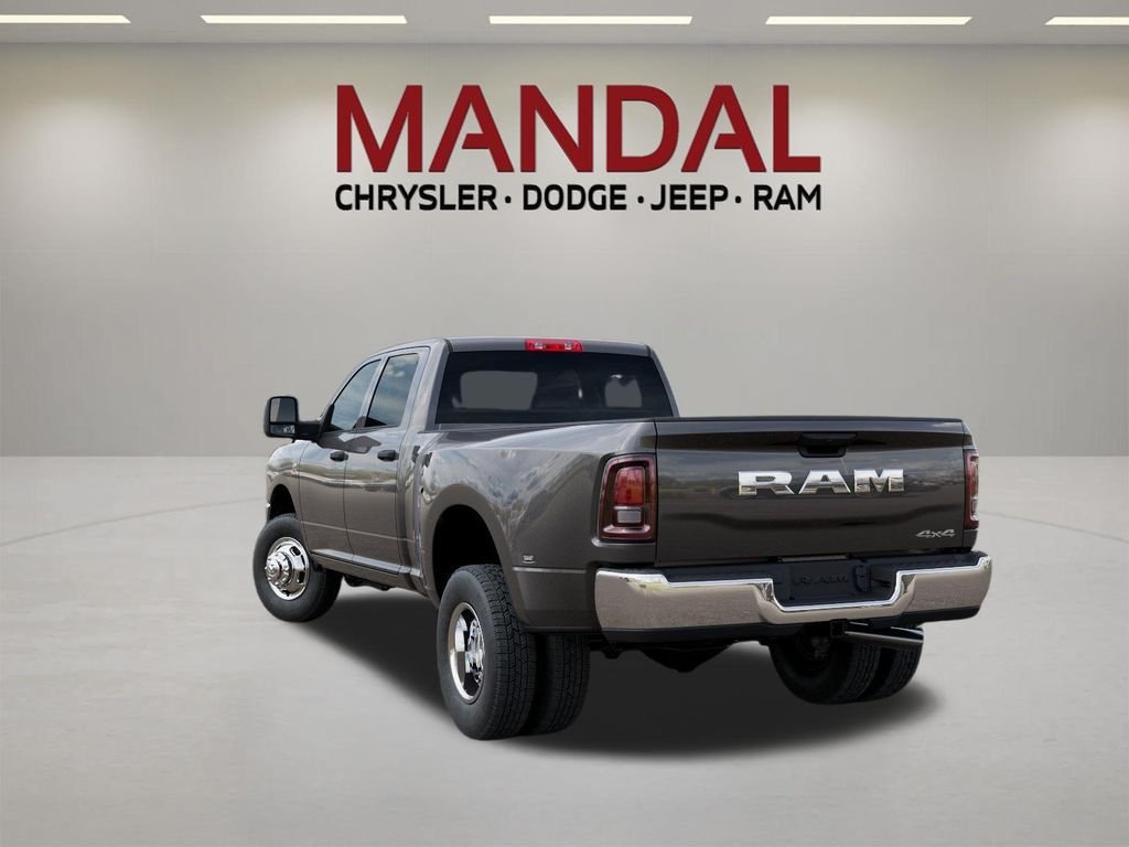 New 2026 Granite Crystal Metallic Clear-Coat Exterior Paint RAM Tradesman image 3