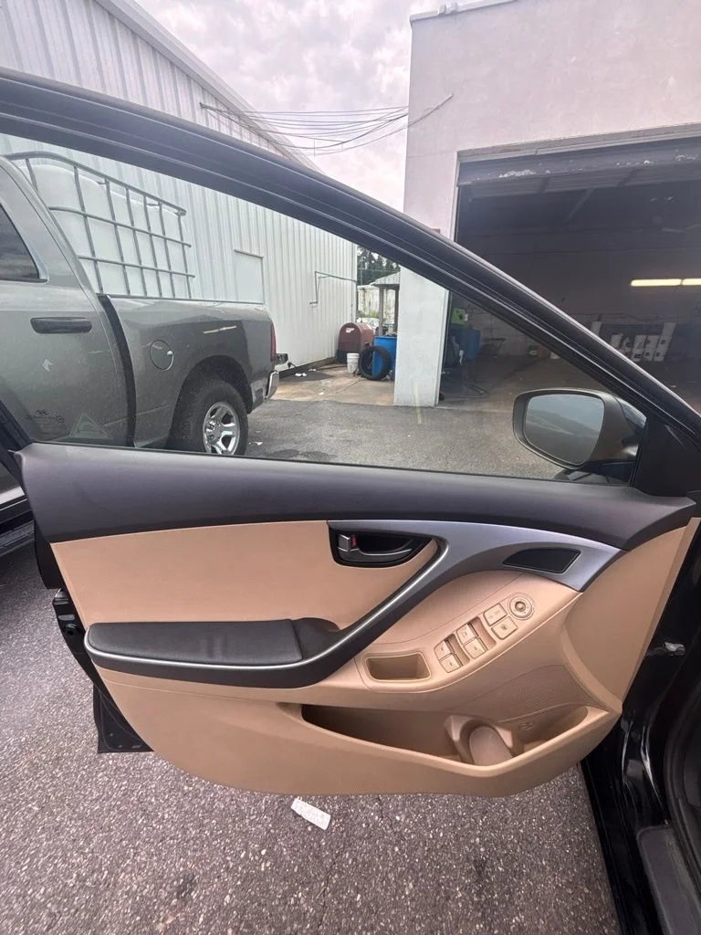 Used 2013 Black Hyundai GLS image 11