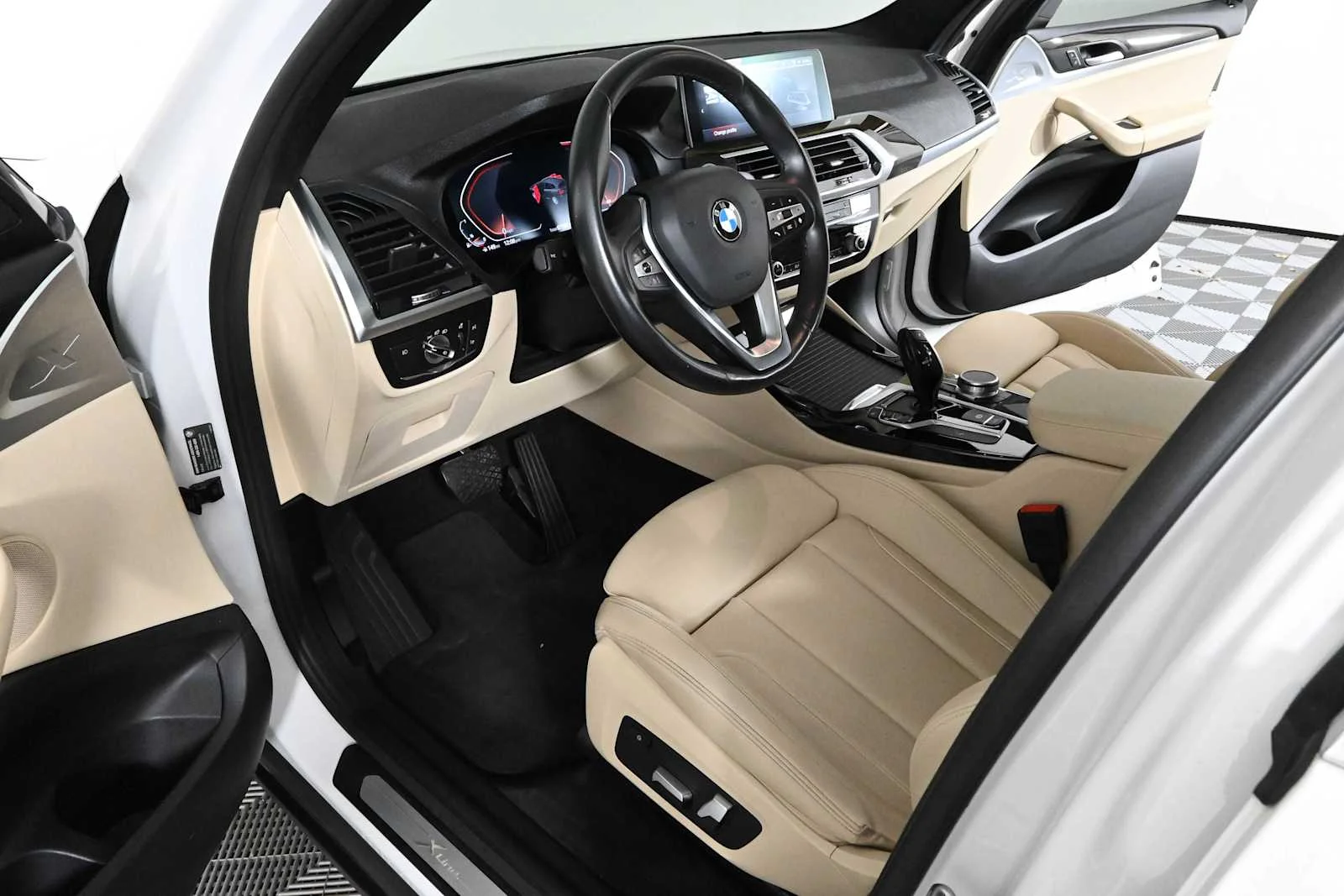 Used 2020 Mineral White Metallic BMW sDrive30i image 20