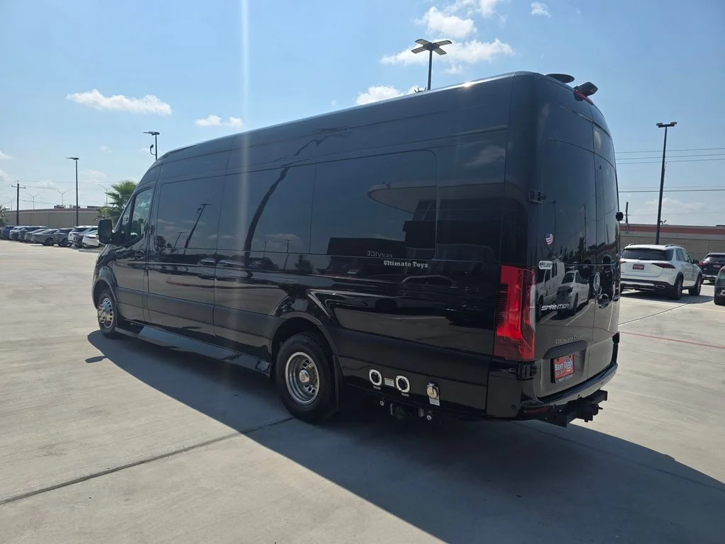 Used 2020 Black Mercedes-Benz Cargo 170 WB image 7