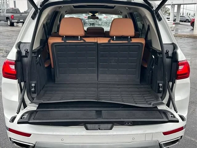 2021 BMW X7 40i - Photo 11