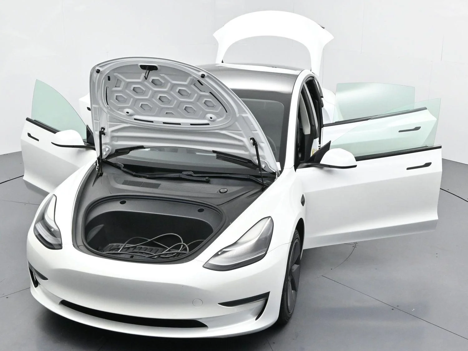 Used 2021 Pearl White Multi-Coat Tesla Standard Range Plus image 42