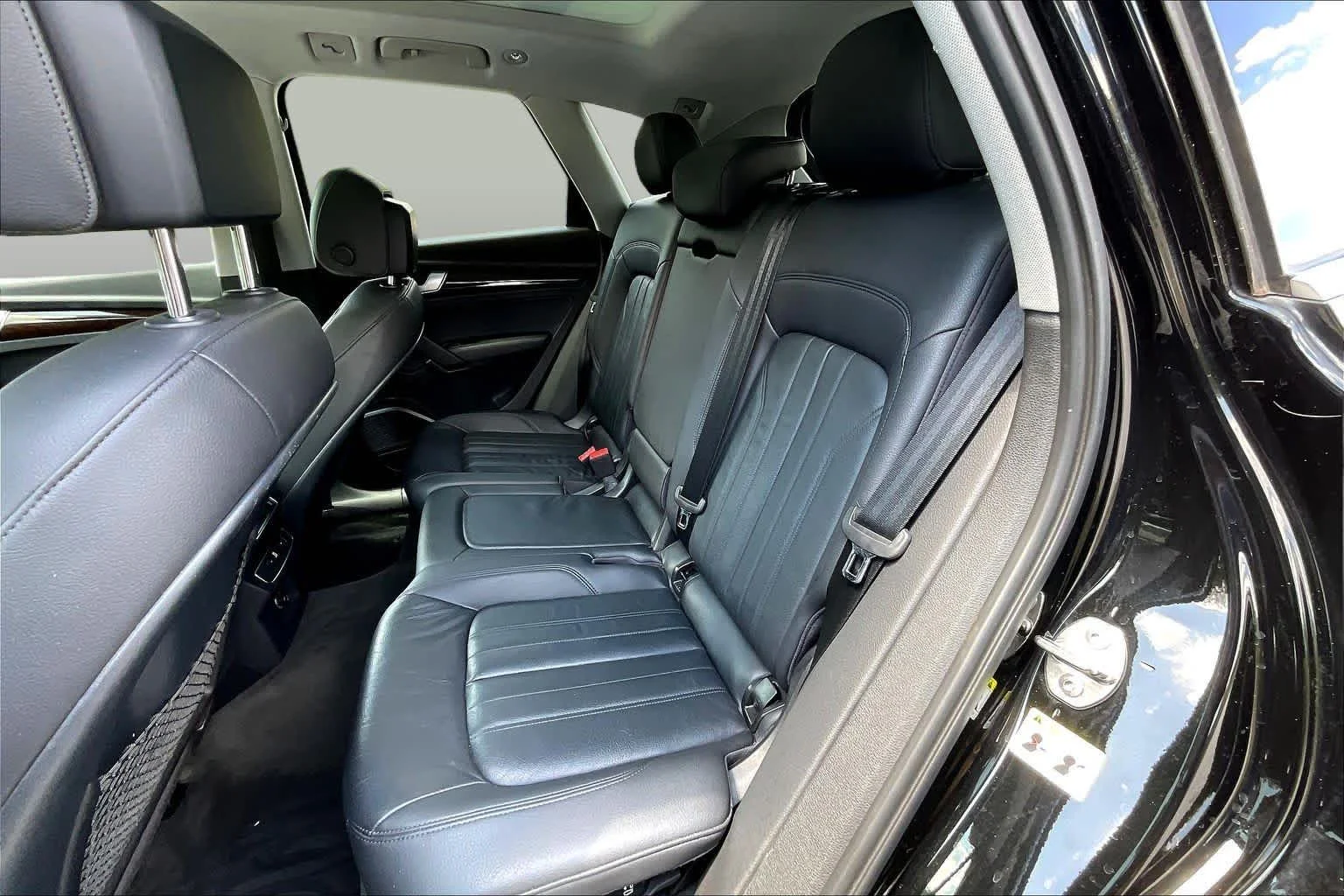 Used 2018 Brilliant Black Audi Premium Plus image 20