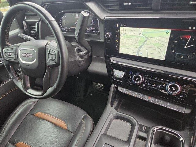 Used 2024 Onyx Black GMC AT4 image 32