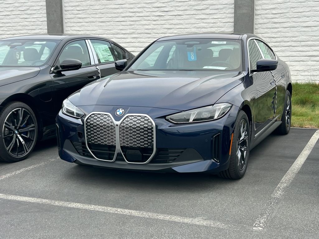New 2026 Tanzanite Blue II Metallic BMW eDrive40 image 2