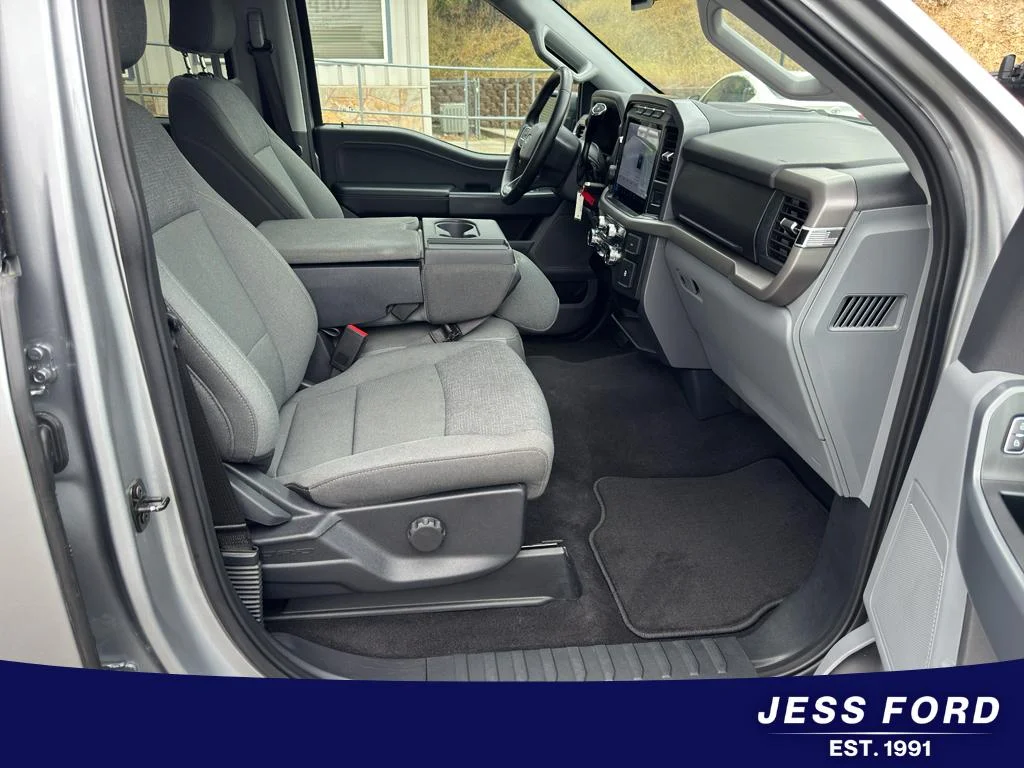 Used 2024 Iconic Silver Metallic Ford XLT image 13