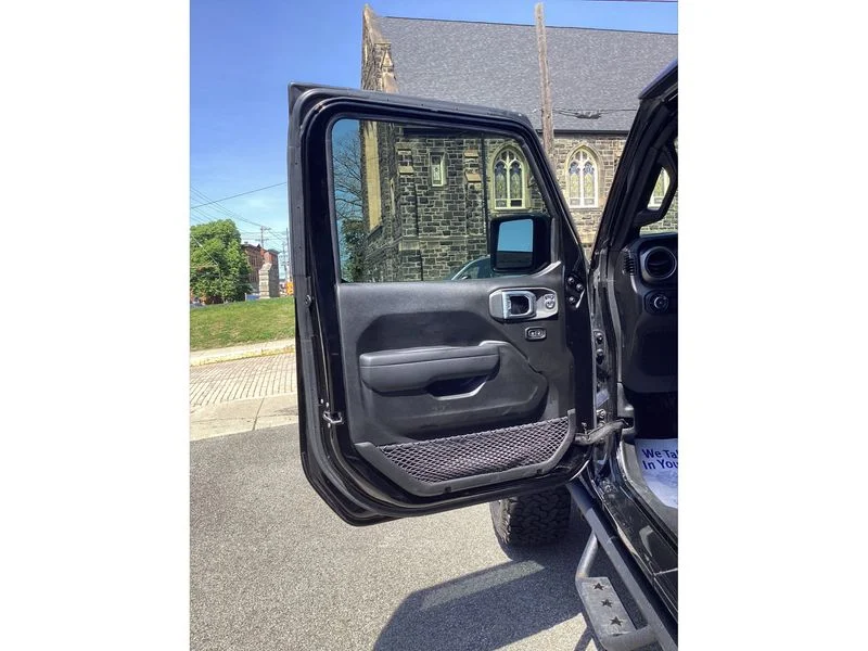 Used 2023 Black Jeep Sport S image 10