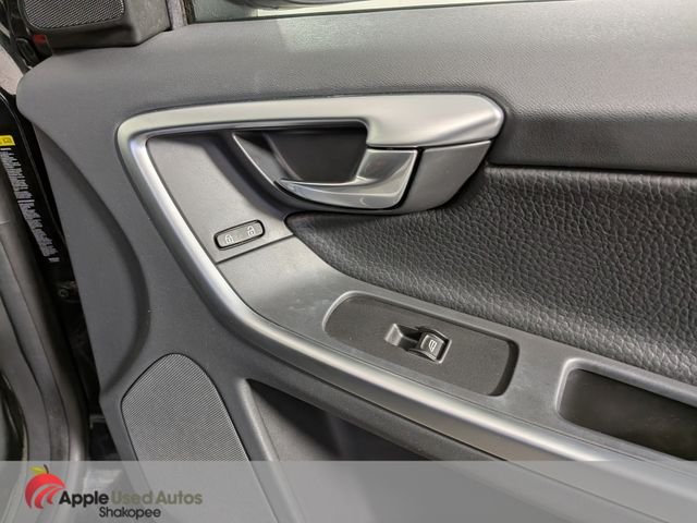 Used 2010 Gray Volvo 3.2 image 40
