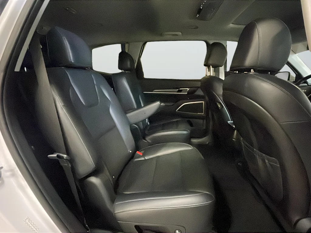 Certified Used 2022 White Kia S image 24