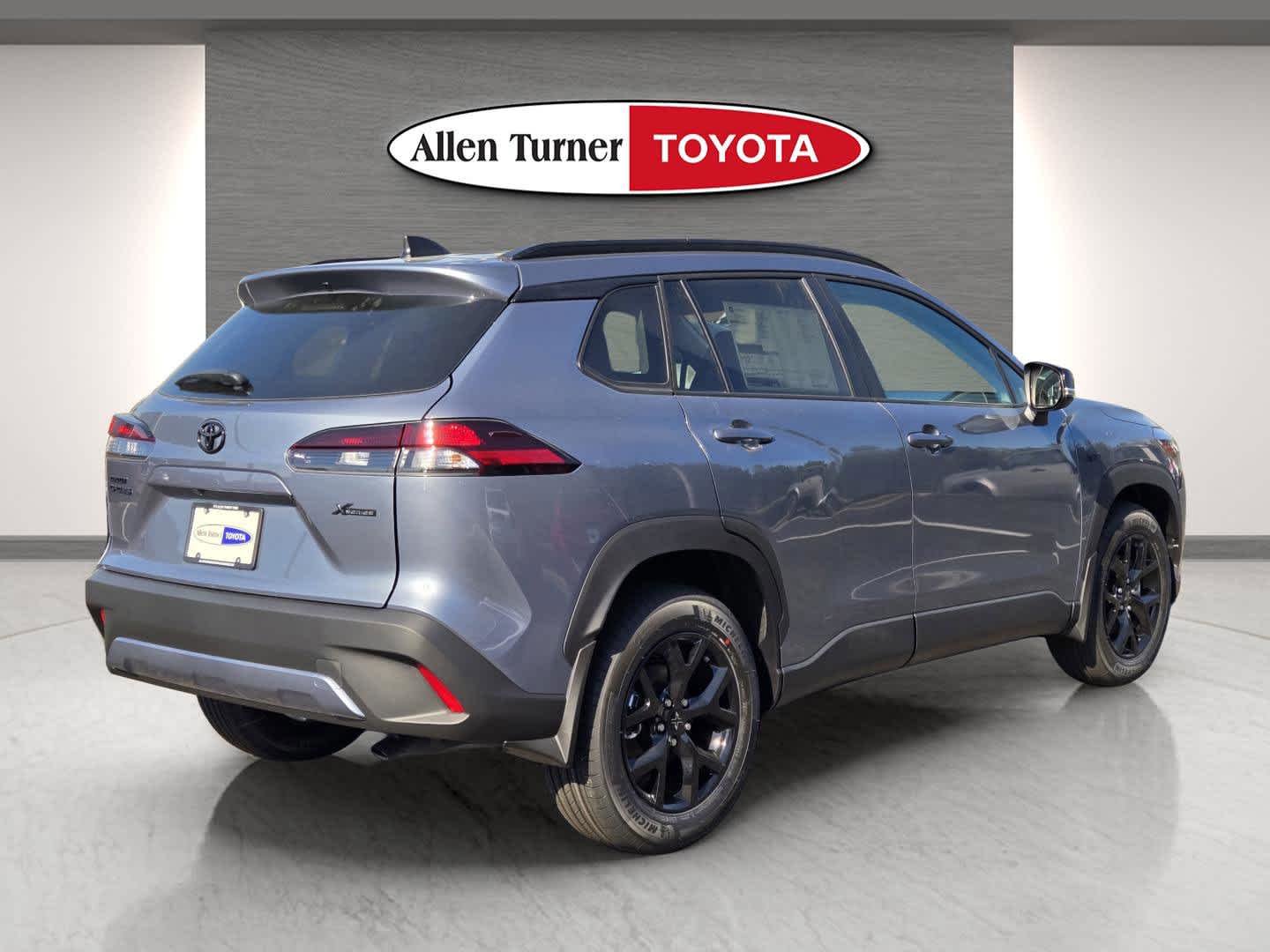 2026 Toyota Corolla Cross LE - Photo 5