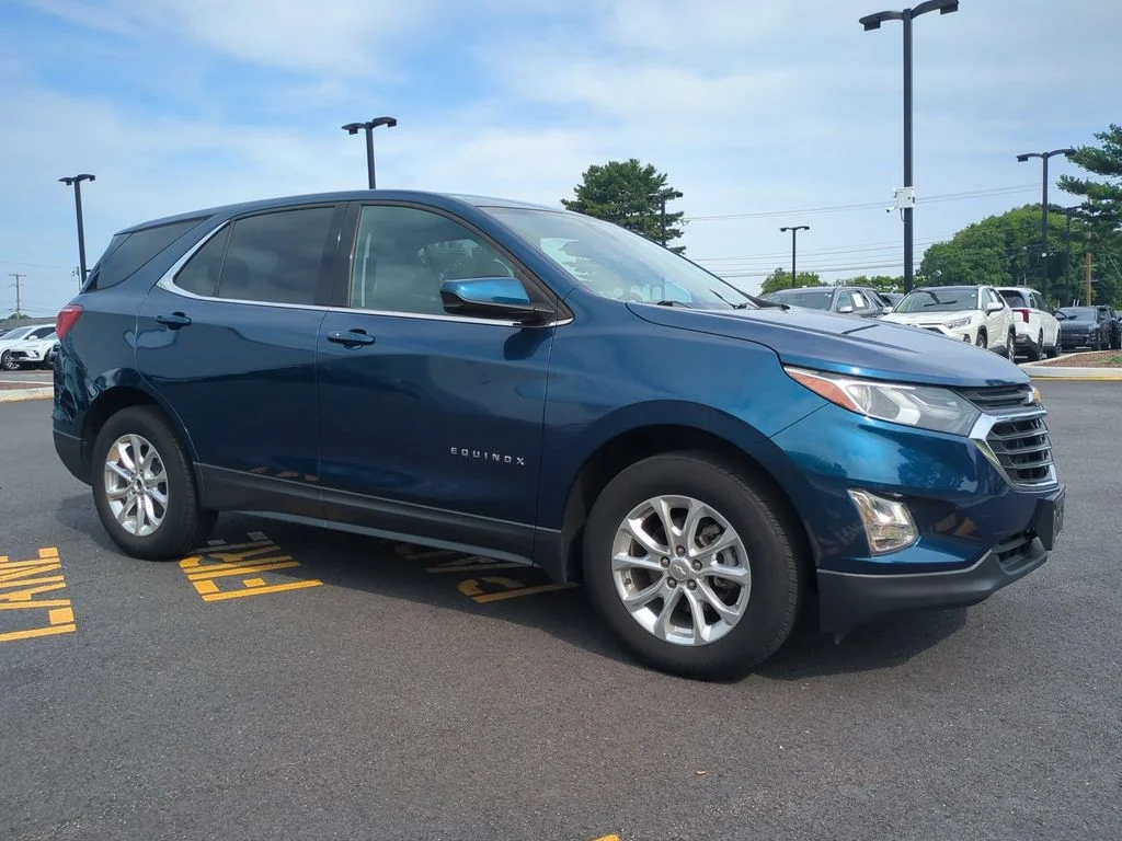 Used 2020 Chevrolet Equinox LT with VIN 2GNAXUEVXL6185835 for sale in Mechanicsville, VA