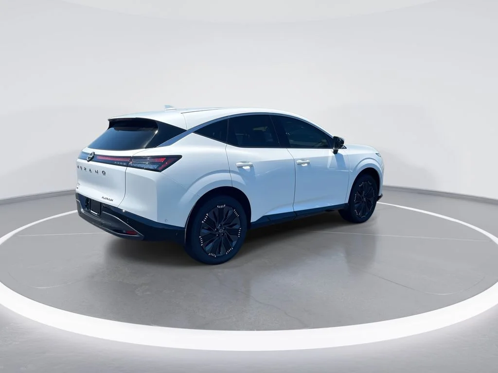 Used 2025 White Nissan Platinum image 8