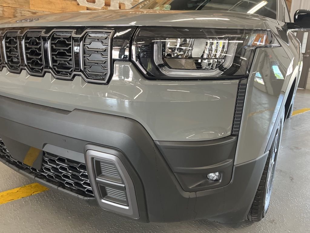 New 2026 Sting-Gray Clearcoat Jeep Laredo image 10