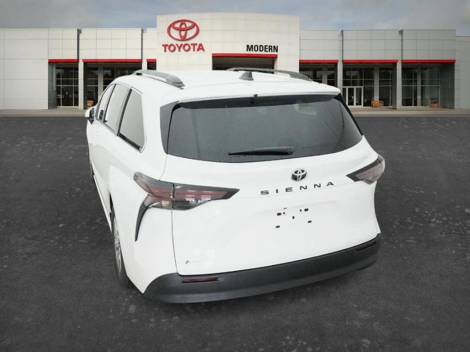 New 2026 Ice Cap Toyota LE image 22
