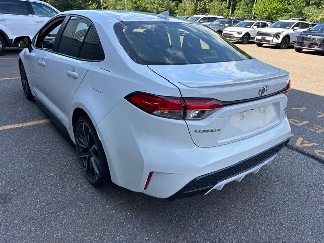 Used 2022 White Toyota SE image 7