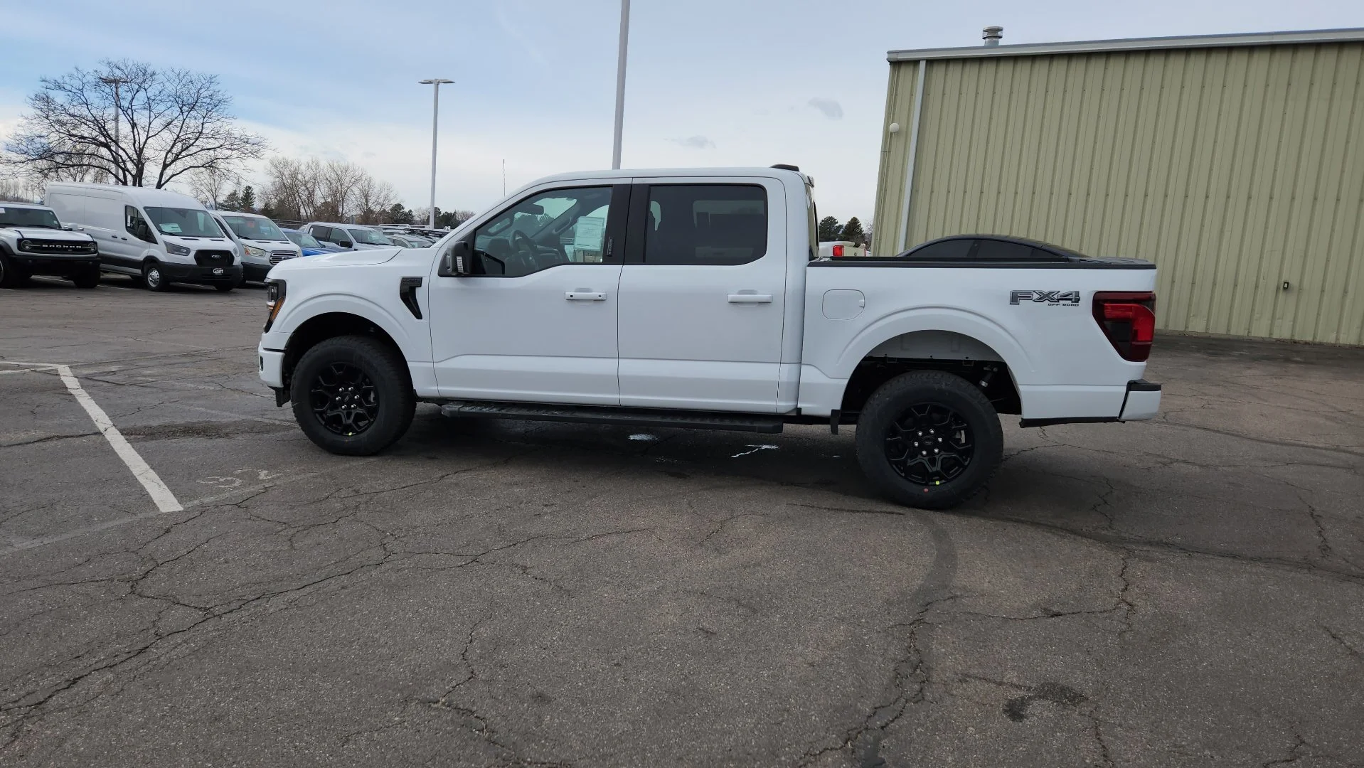New 2026 Oxford White Ford XLT image 8