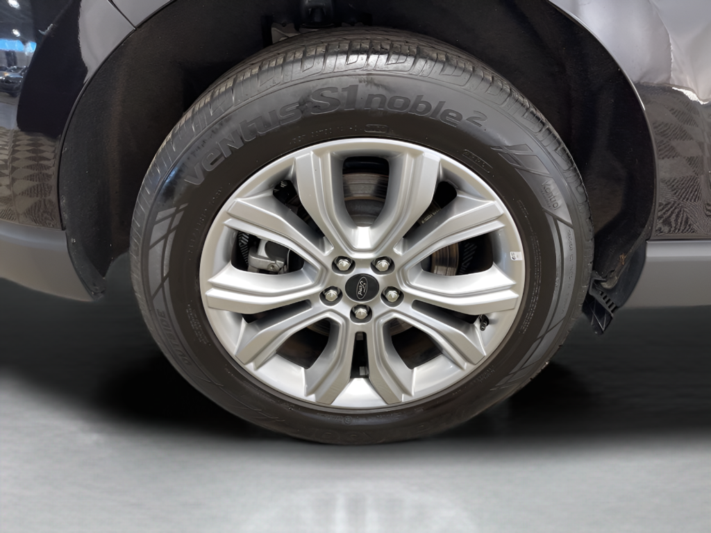 Used 2024 Black Metallic Ford Titanium AWD image 37