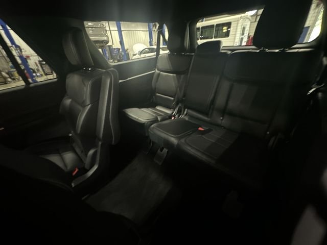New 2027 Gray Ford Platinum image 31