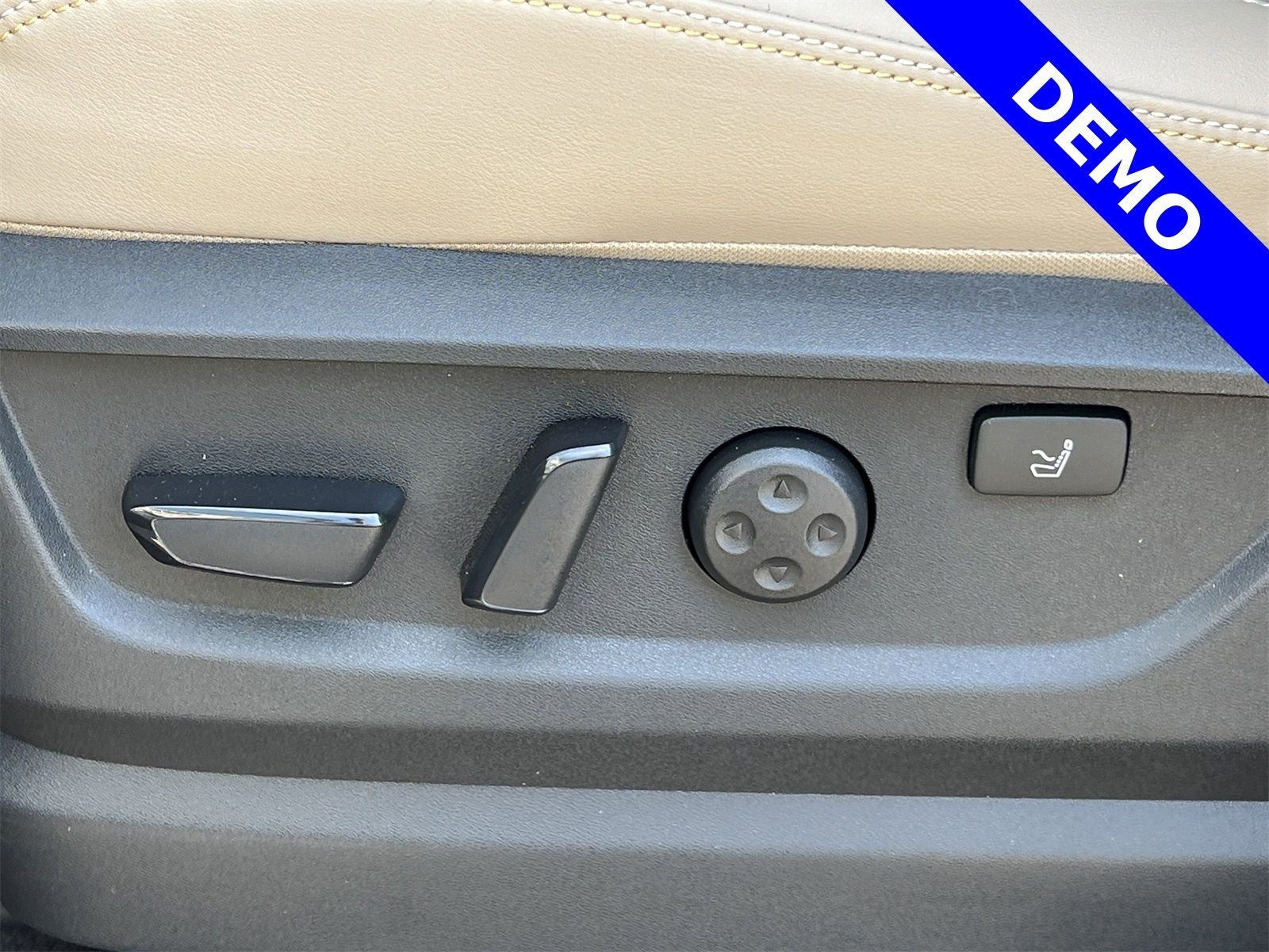 2025 Nissan Armada Platinum Reserve - Photo 24