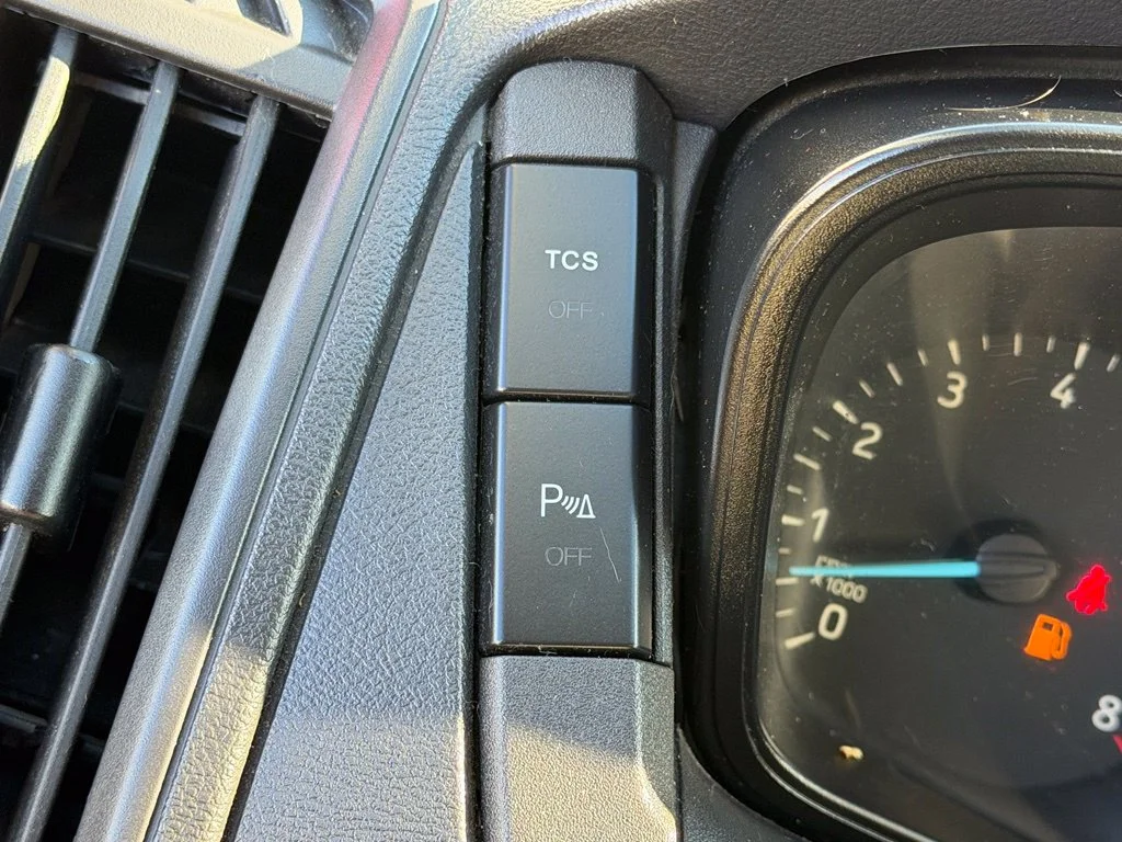 Used 2015 Red Ford Base image 16