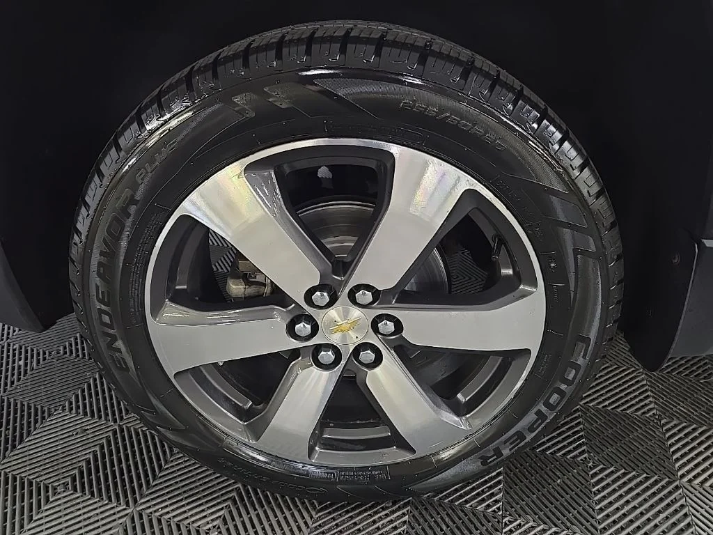 Used 2019 Summit White Chevrolet 3LT image 14