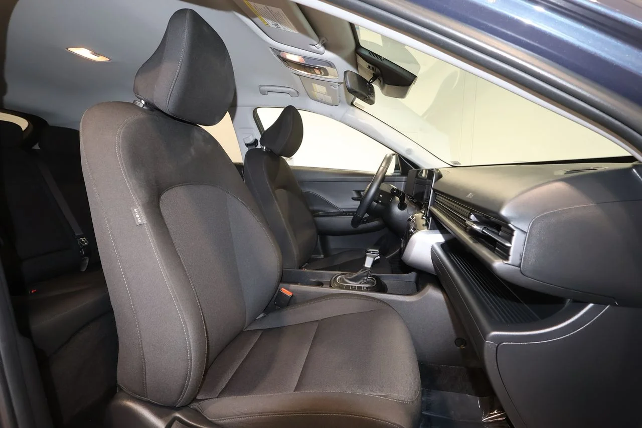Used 2025 Blue Hyundai SEL image 26