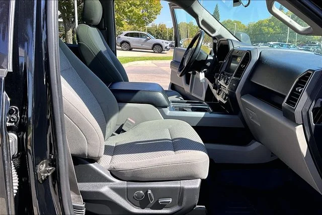 Used 2018 Shadow Black Ford XLT image 7