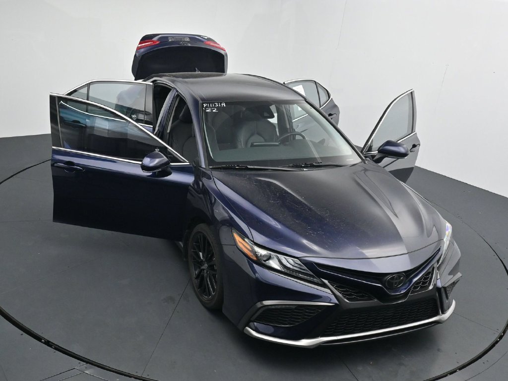Used 2022  Toyota XSE image 25