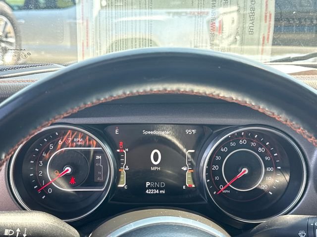 Used 2021 Black Jeep Mojave image 17