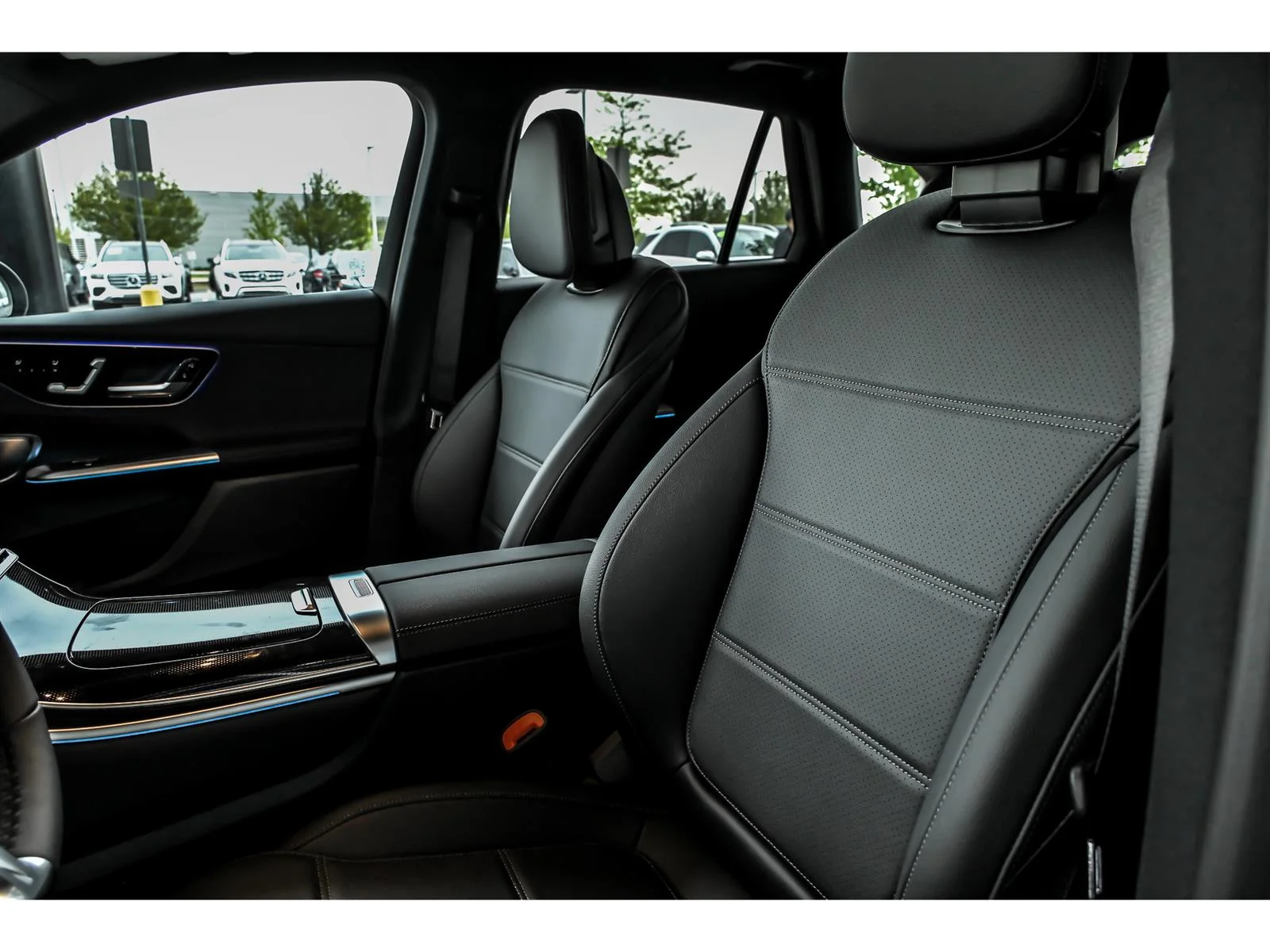 New 2026 Black Mercedes-Benz GLC 300 4MATIC® image 7