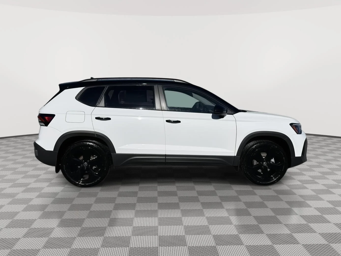 New 2026 Pure White w/Deep Black Roof Volkswagen SE Black image 2
