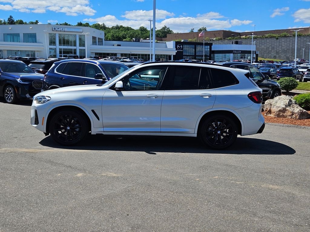 Used 2023 Mineral White Metallic BMW xDrive30i image 4