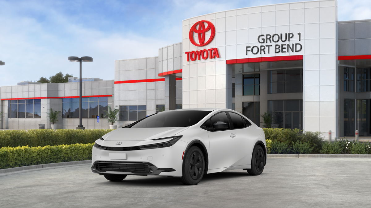 2026 Toyota Prius LE FWD's photo