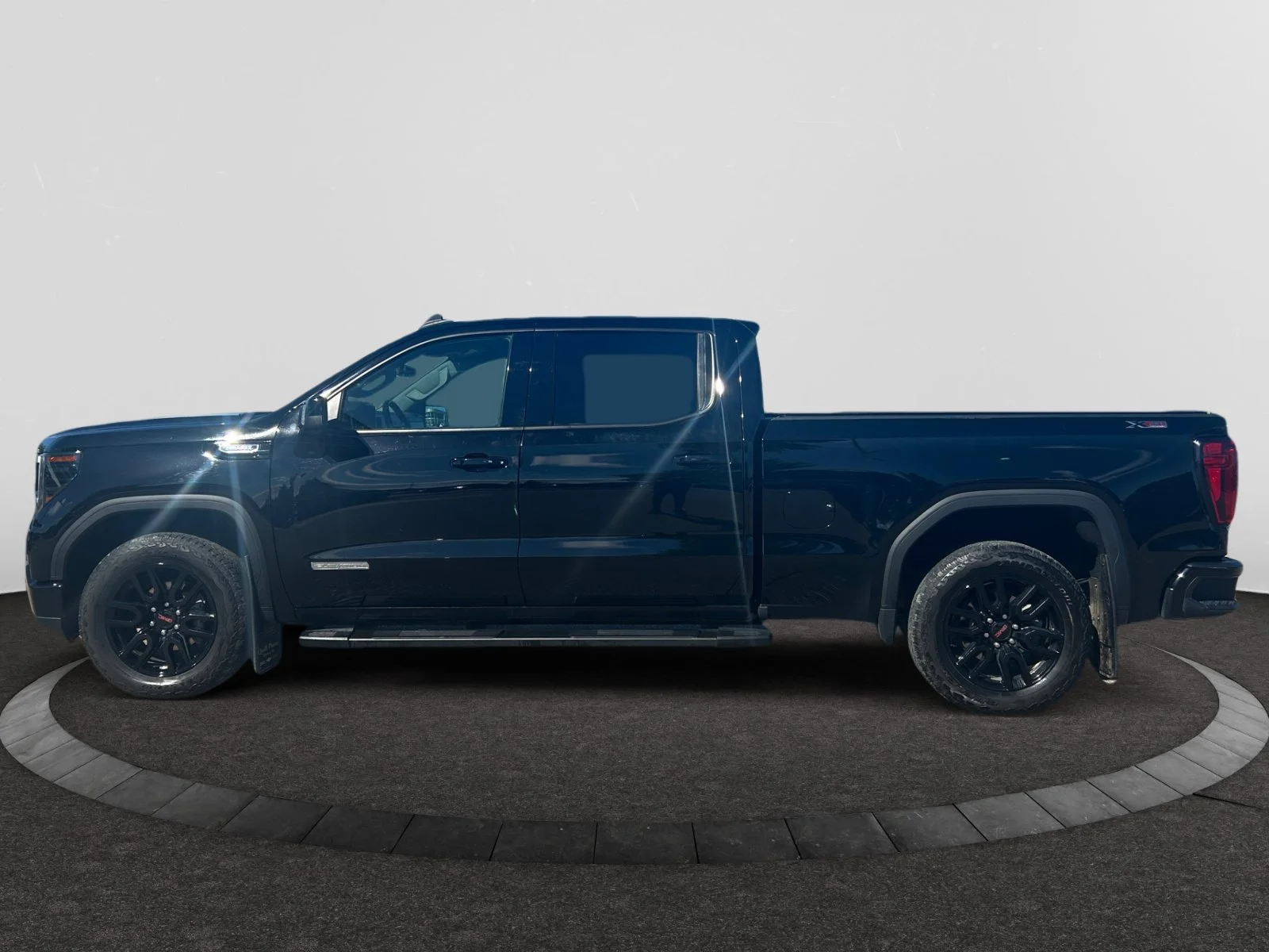 Used 2024 Black GMC Elevation Crew 3.0L Leather X31 Package 4x4 image 2