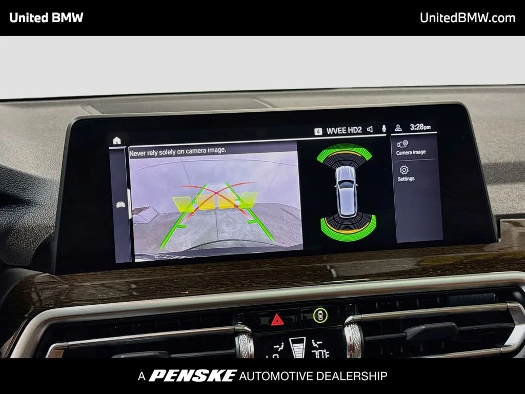 Used 2023 Jet Black BMW sDrive30i image 9