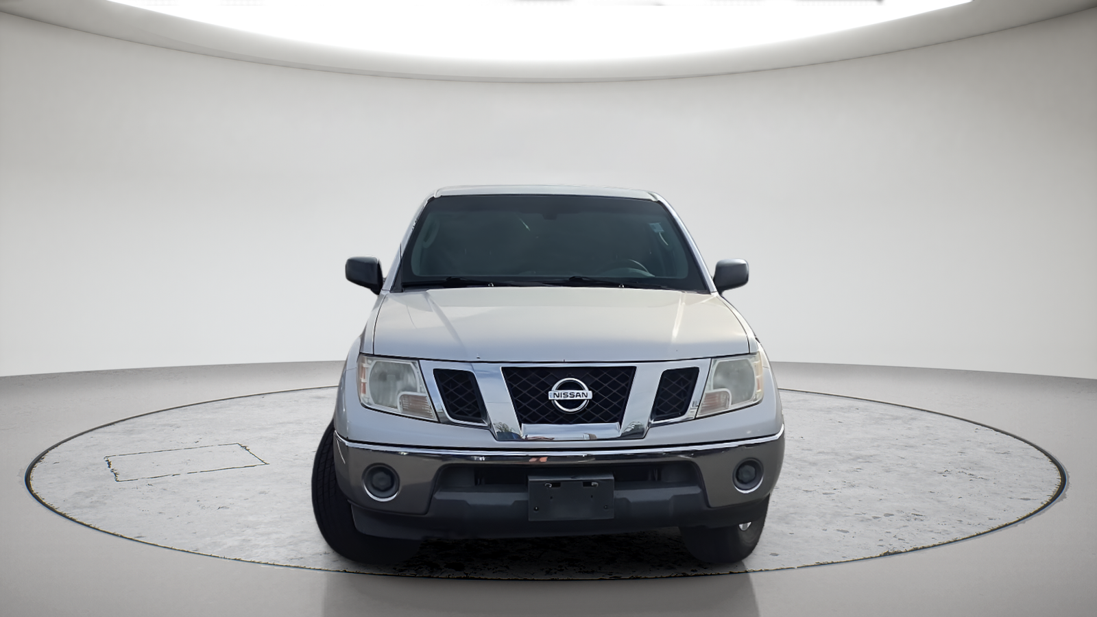 Used 2010 Radiant Silver Nissan SE image 2