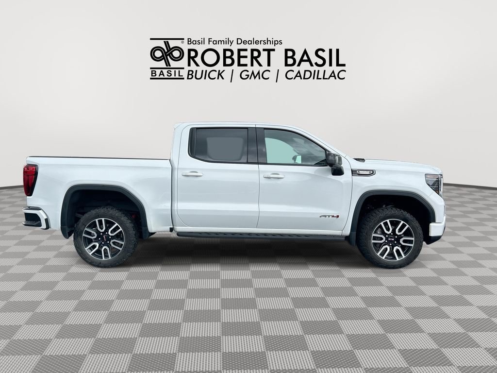 Used 2023 White GMC AT4 image 9