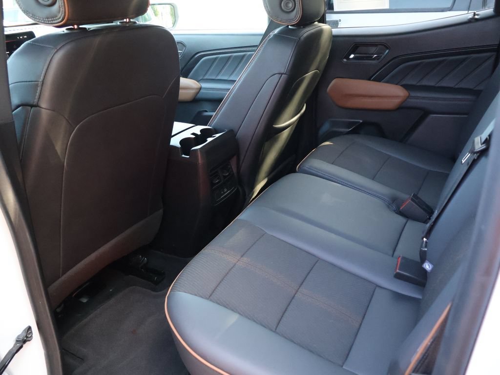 2024 GMC Canyon AT4 - Photo 9