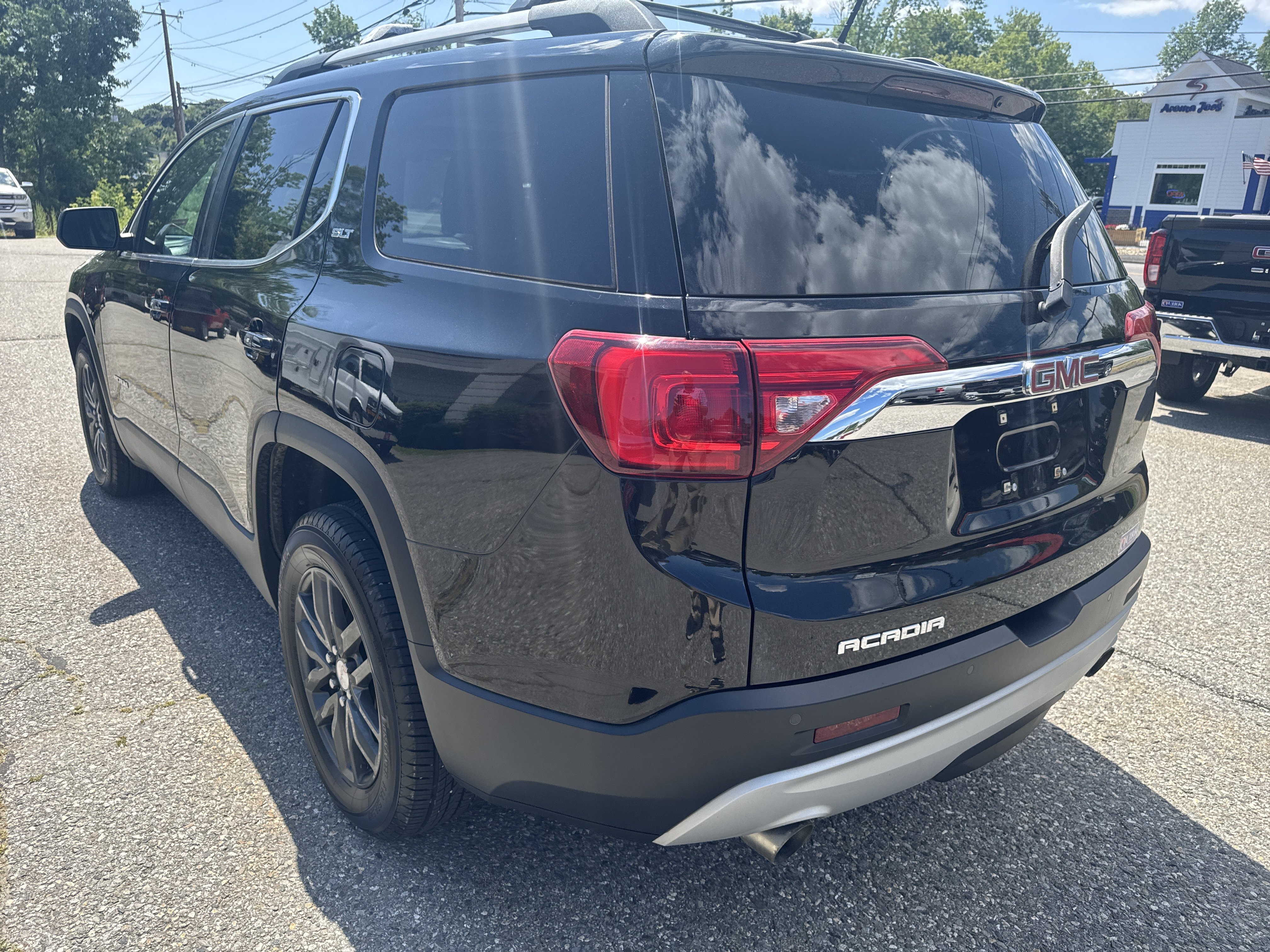 Used 2017 Ebony Twilight Metallic GMC SLT image 7