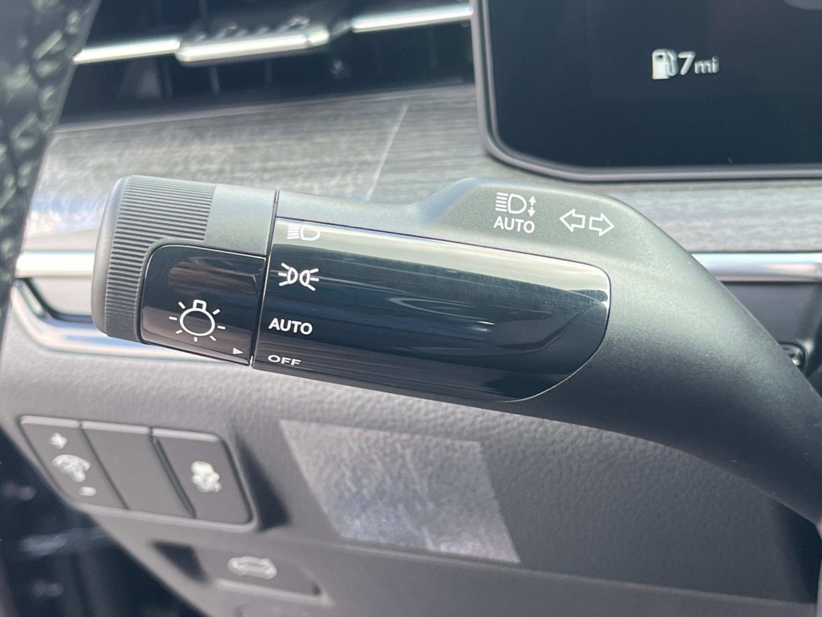 2025 Kia K5 EX - Photo 36