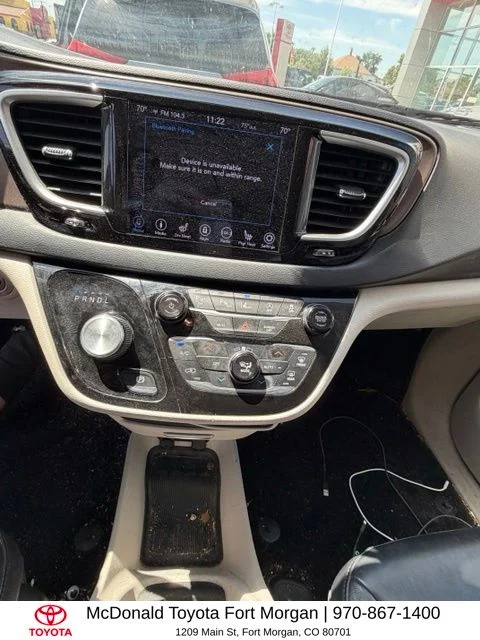 Used 2018 Red Chrysler Touring L image 7