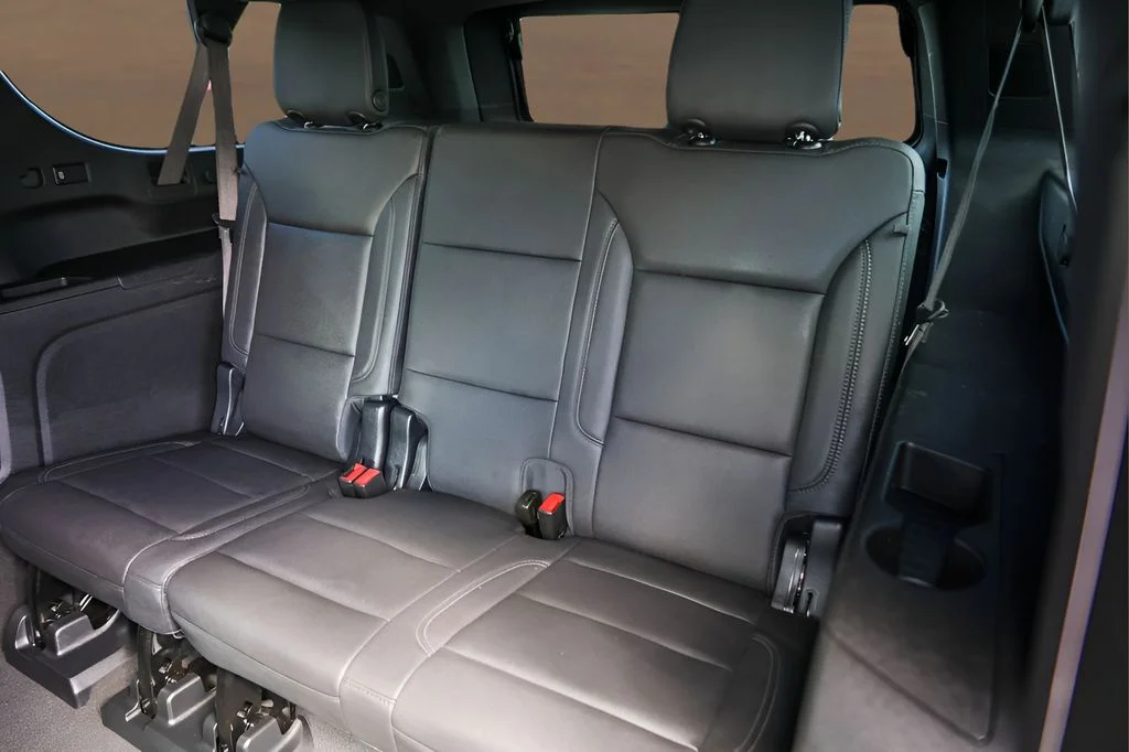 Used 2023 Black Chevrolet Z71 image 26