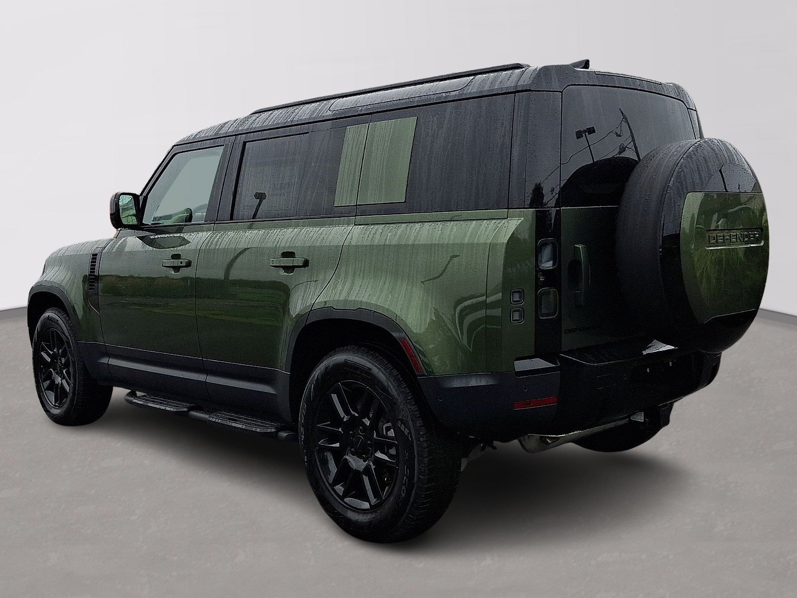 New 2026 Woolstone Green Land Rover S image 4