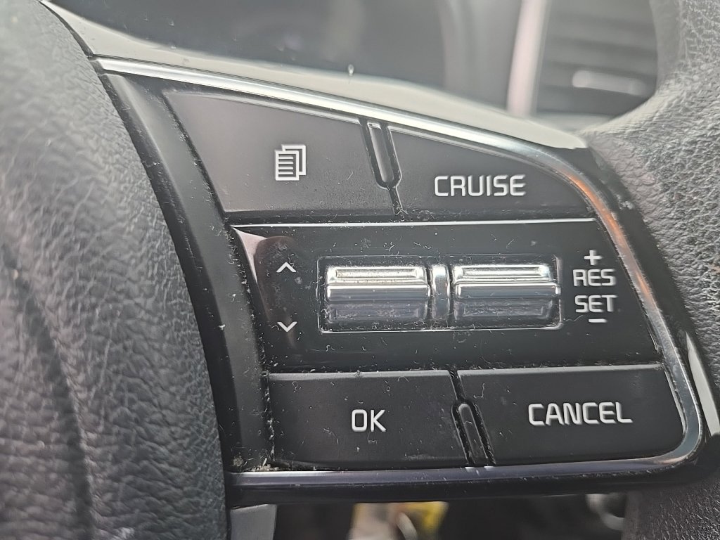 Used 2020 Clear White Kia LX image 14