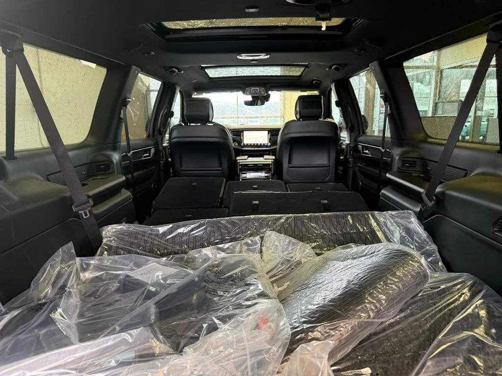 New 2026 Silver-Zynith Exterior Paint Jeep  image 32