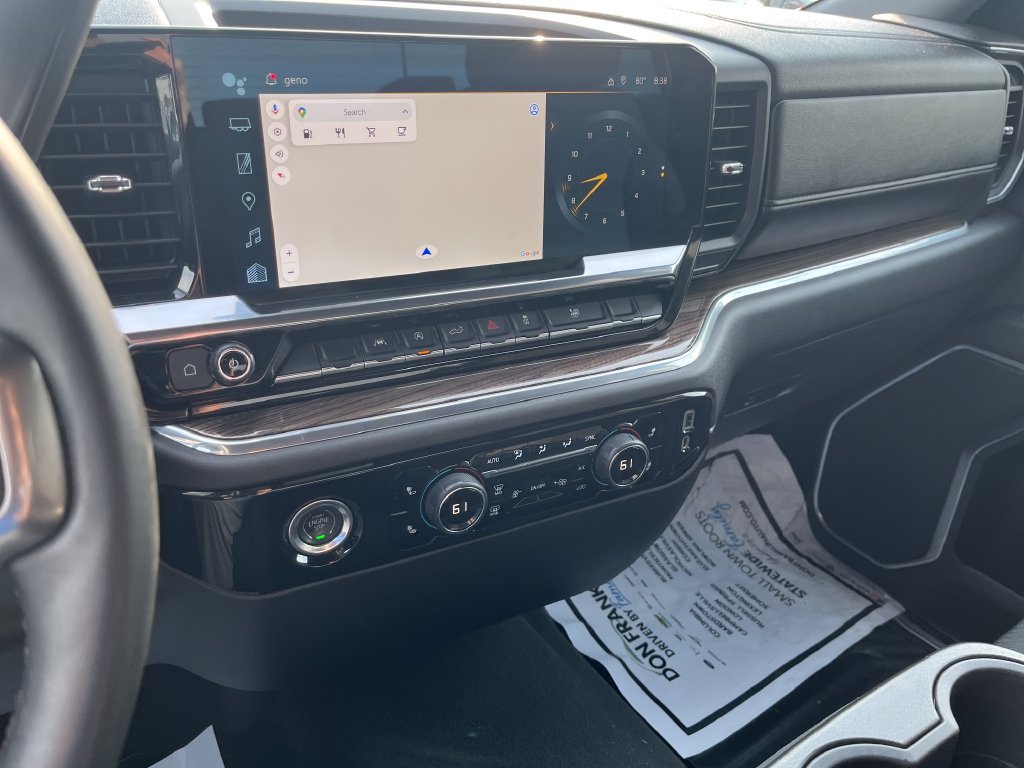 Used 2023 White Chevrolet LT image 18