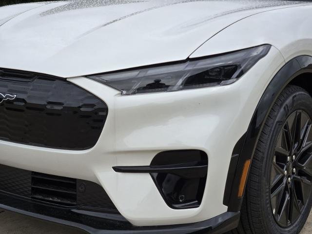 New 2026 Star White Metallic Tri-coat Ford Premium image 25