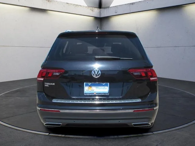 Used 2020 Deep Black Pearl Volkswagen  image 7